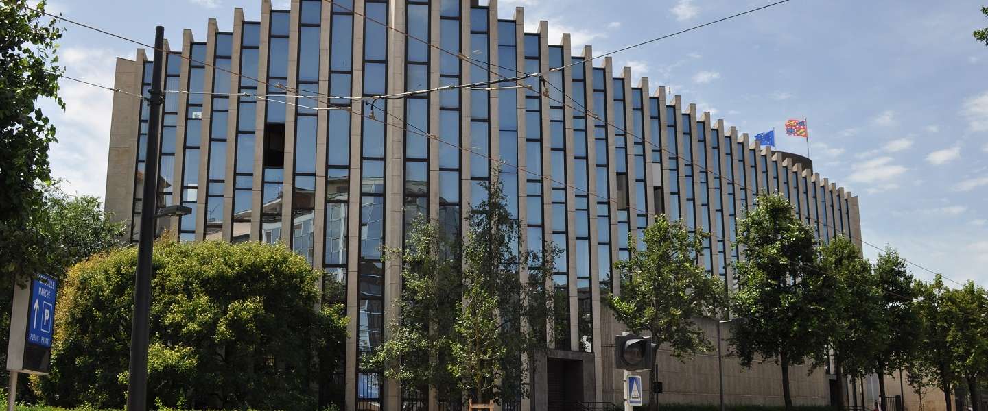 A glass building