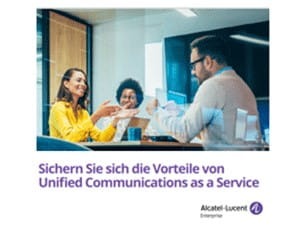 Drei Personen in einem Besprechungsraum.